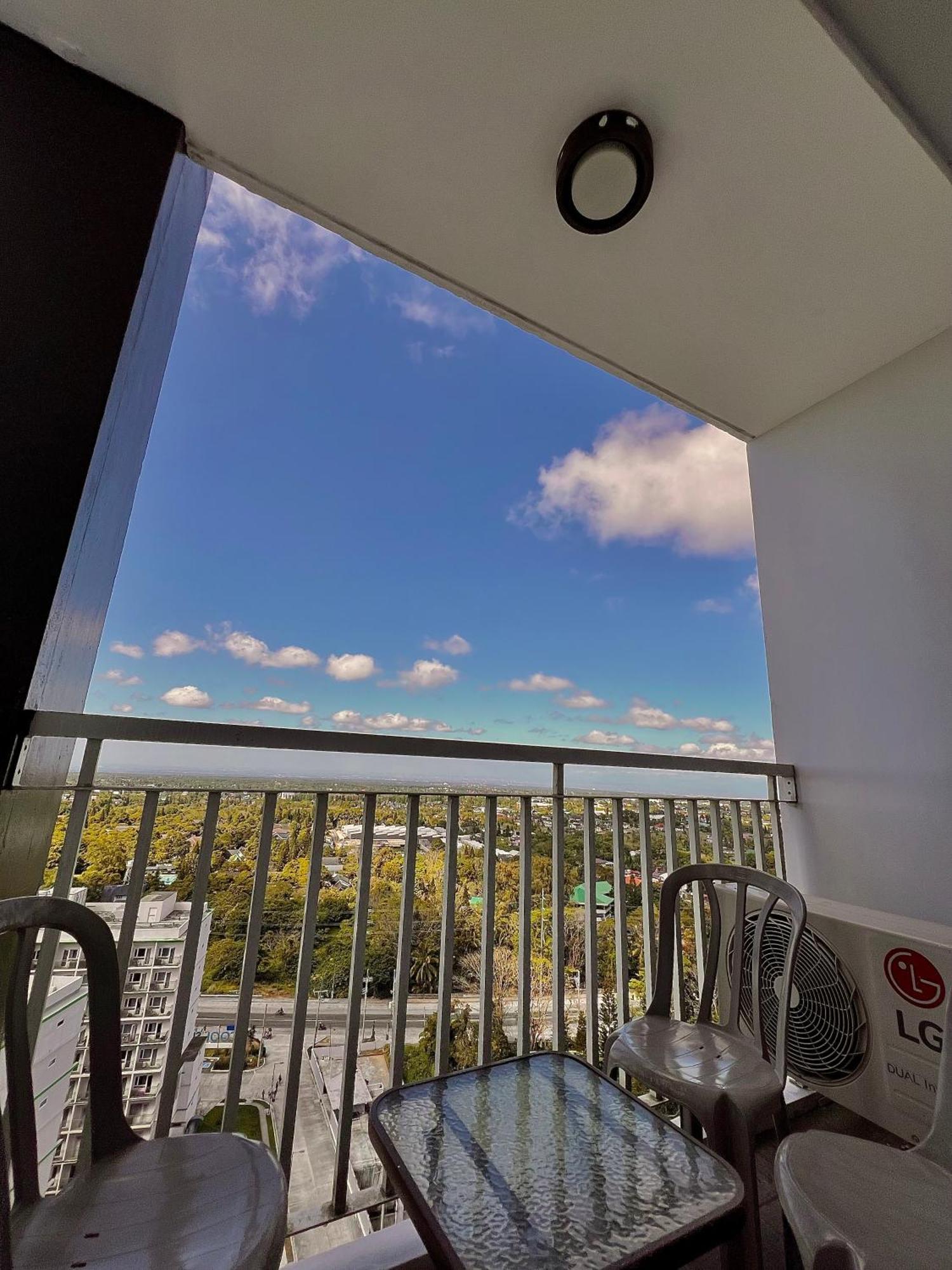 The Pallet House, Wind Residences Tagaytay Tagaytay City Dış mekan fotoğraf